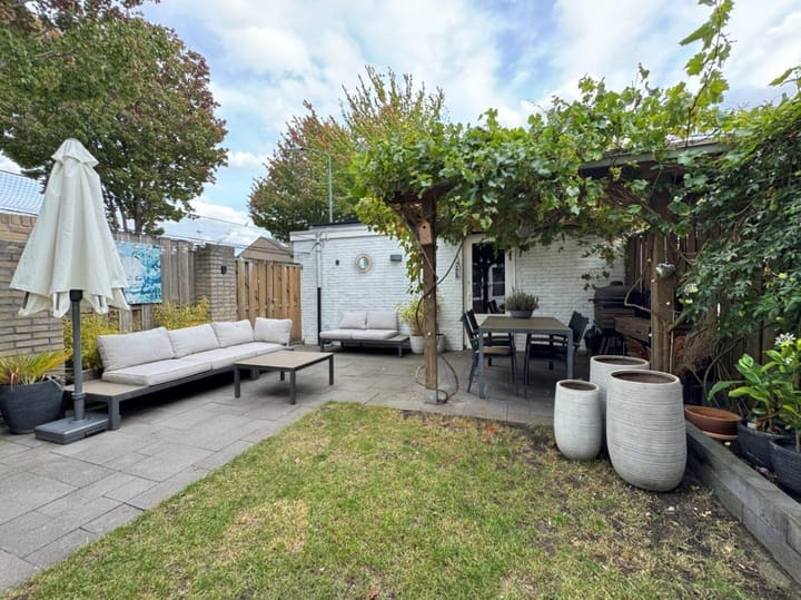 Photo 18 of Van Leeuwenhoeklaan 72