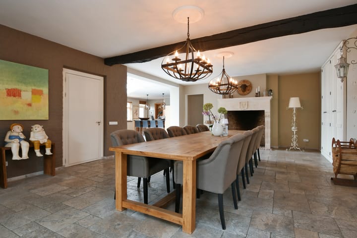 Photo 12 of Maasheuvel 24