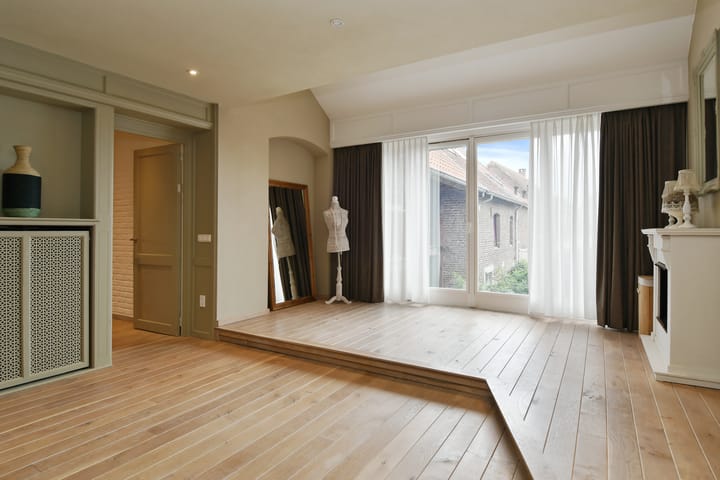 Photo 26 of Maasheuvel 24