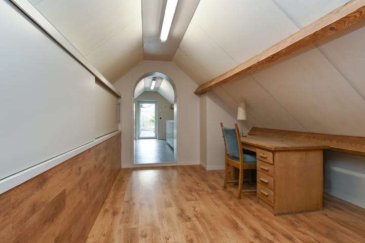 Photo 34 of Maasheuvel 24