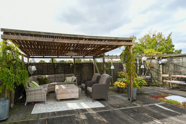 Photo 36 of Maasheuvel 24