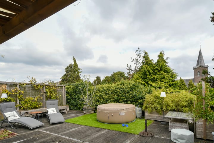 Photo 37 of Maasheuvel 24