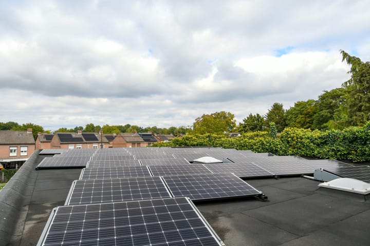 Photo 38 of Maasheuvel 24