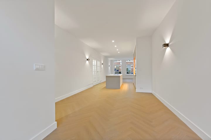 Foto 15 van Rijklof van Goensstraat 19