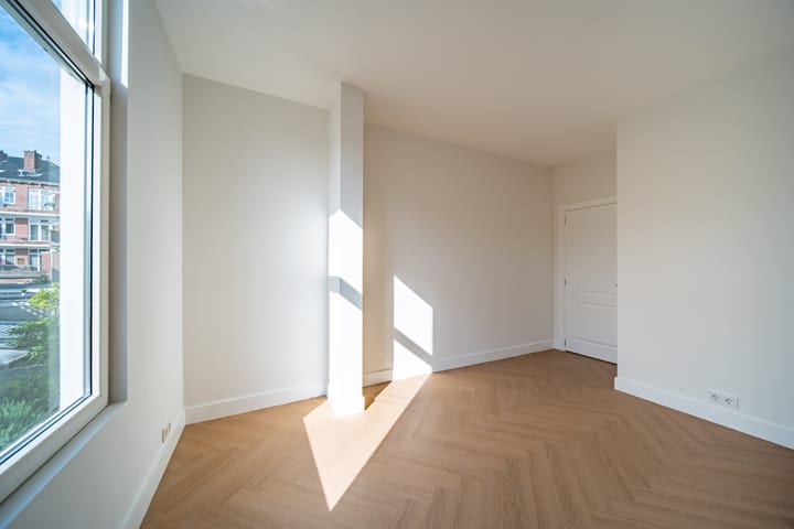 Foto 38 van Rijklof van Goensstraat 19