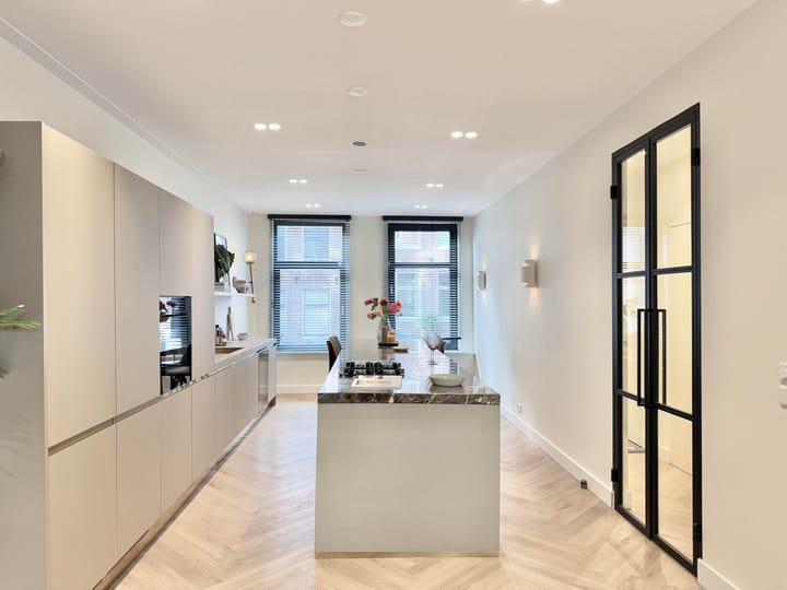 Foto 8 van Van Oldenbarneveldtstraat 25-H