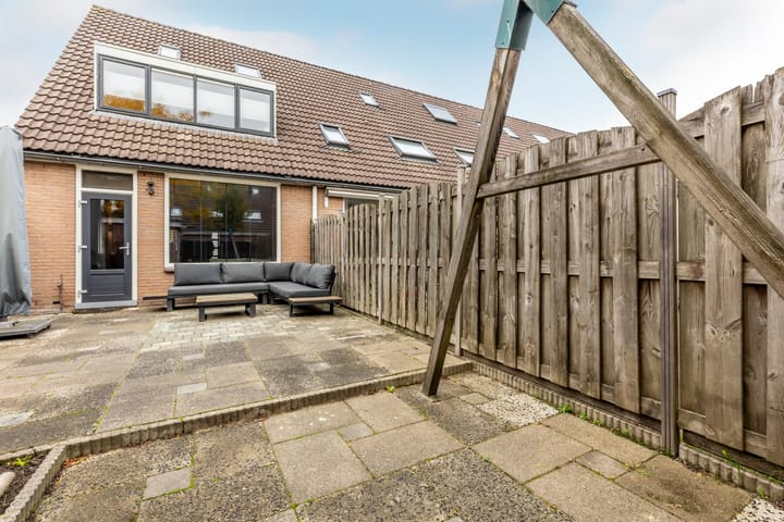 Photo 13 of Jean-Paul Sartre-erf 28