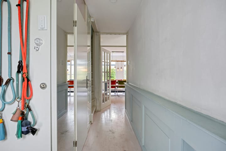 Photo 8 of Weegbreelaan 11