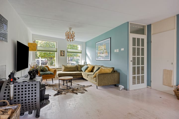 Photo 9 of Weegbreelaan 11