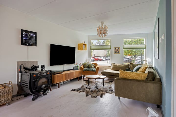 Photo 13 of Weegbreelaan 11