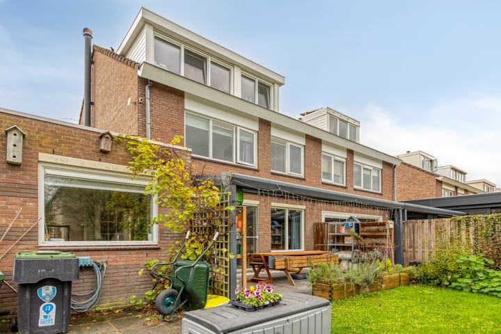 Photo 20 of Weegbreelaan 11