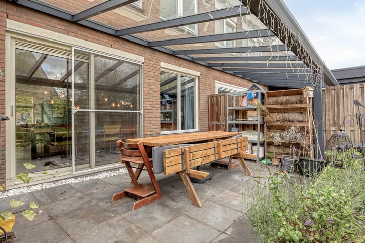 Photo 24 of Weegbreelaan 11