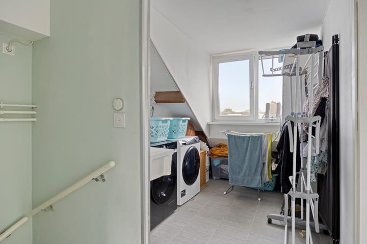 Photo 34 of Weegbreelaan 11