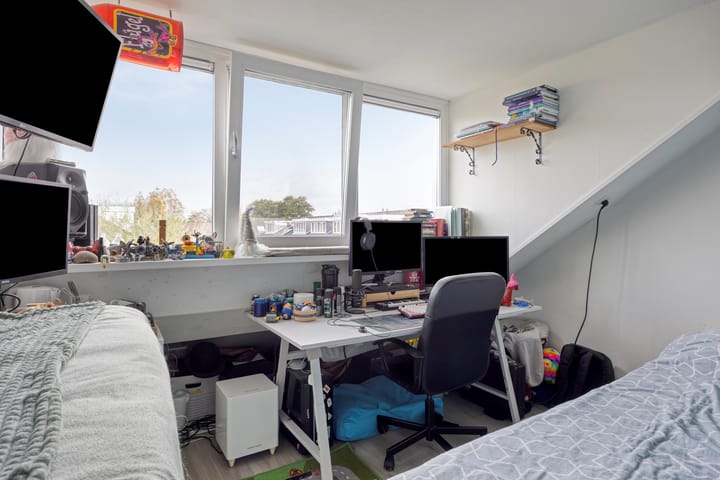 Photo 35 of Weegbreelaan 11