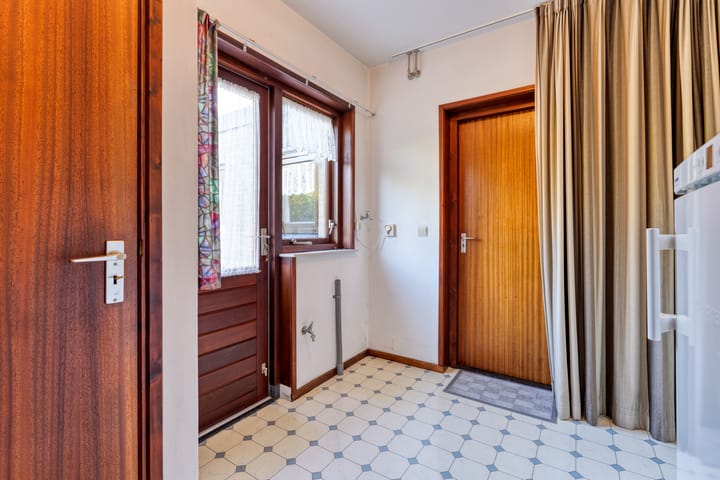 Foto 11 van Kanaalweg 1-A