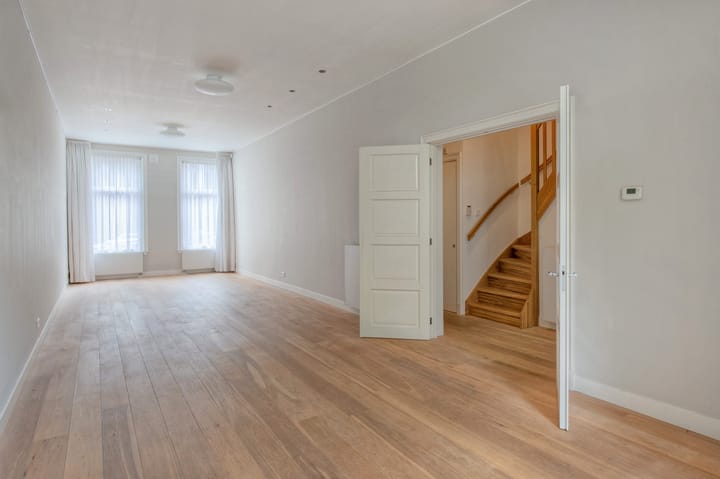 Foto 6 van De Lairessestraat 82-A