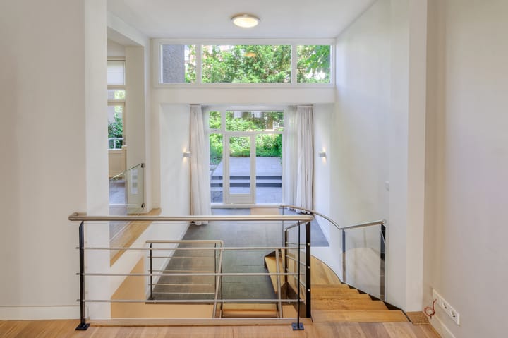 Foto 10 van De Lairessestraat 82-A