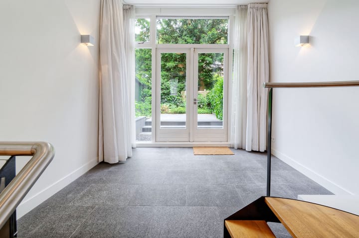 Foto 12 van De Lairessestraat 82-A