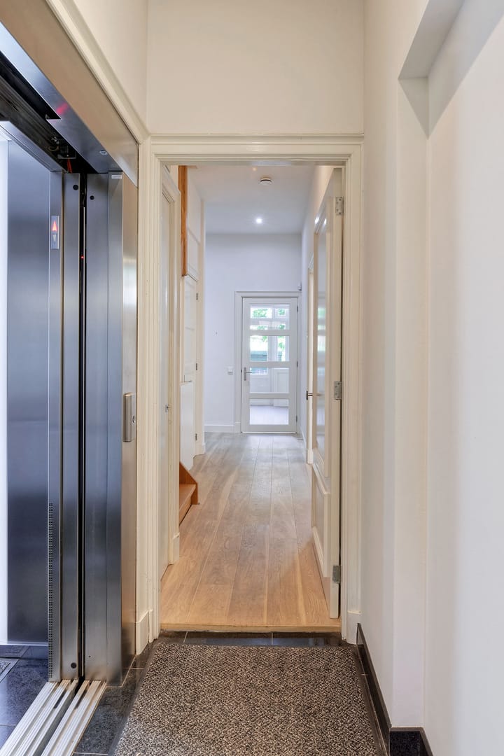 Foto 26 van De Lairessestraat 82-A