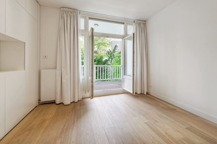 Foto 35 van De Lairessestraat 82-A