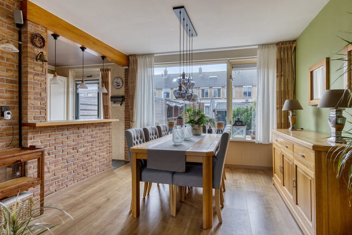 Photo 13 of Nicolaas van Puttenstraat 6