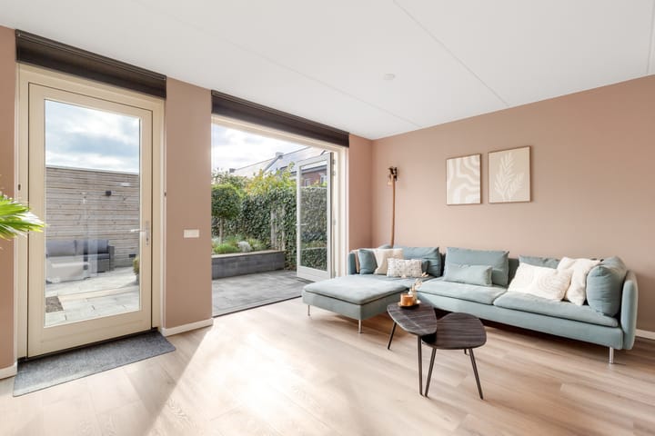 Photo 18 of Mispel 5