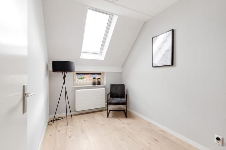 Photo 27 of Mispel 5