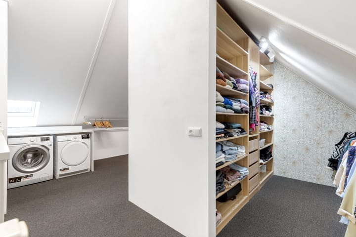 Photo 33 of Mispel 5