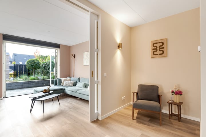 Photo 12 of Mispel 5