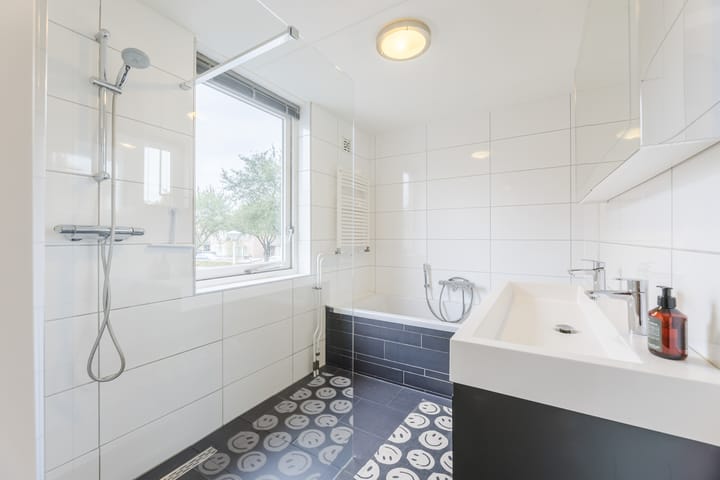 Foto 20 van Duiker 11