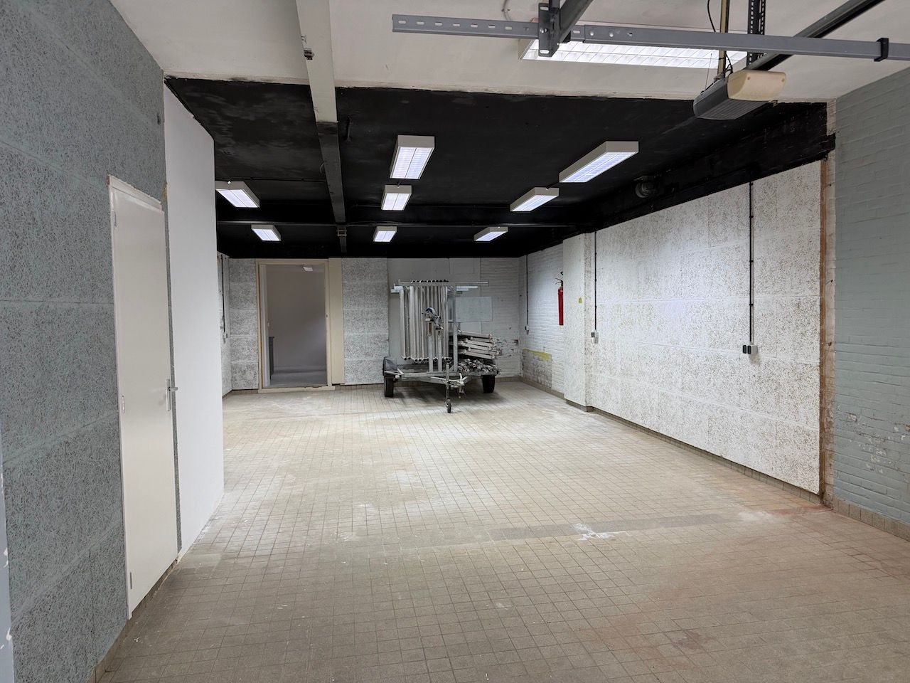 View photo 3 of Newtonstraat 409