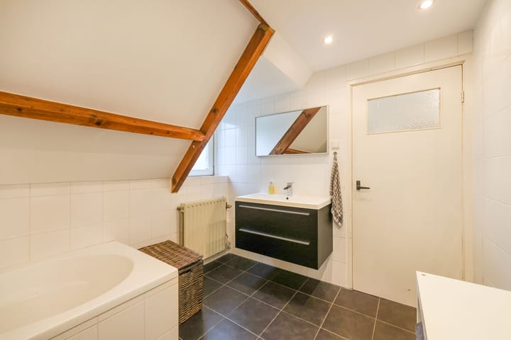 Photo 21 of Zuidergeeststraat 15