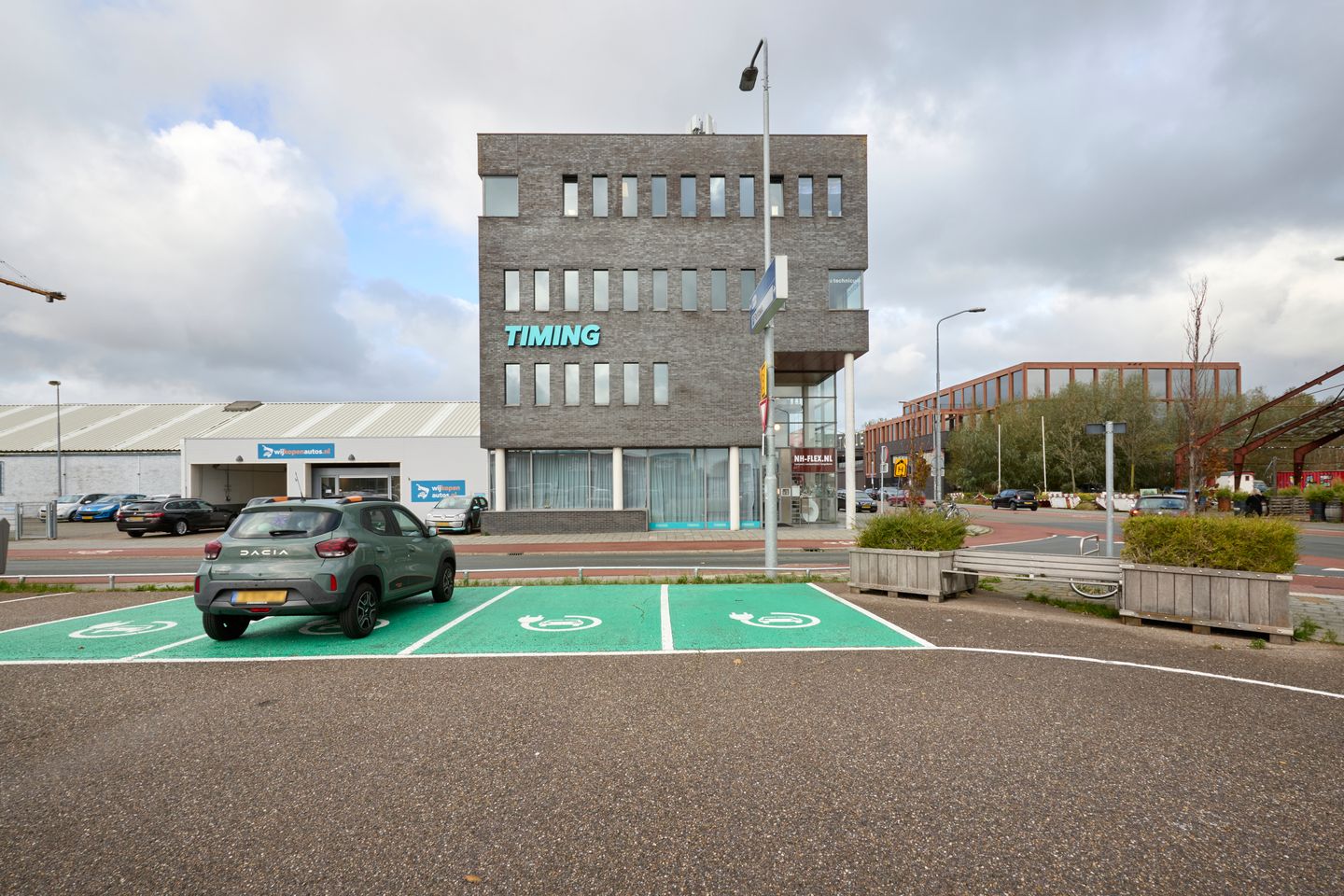 View photo 3 of Pettemerstraat 14