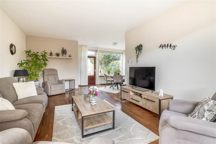 Photo 2 of Salomon Weststraat 11