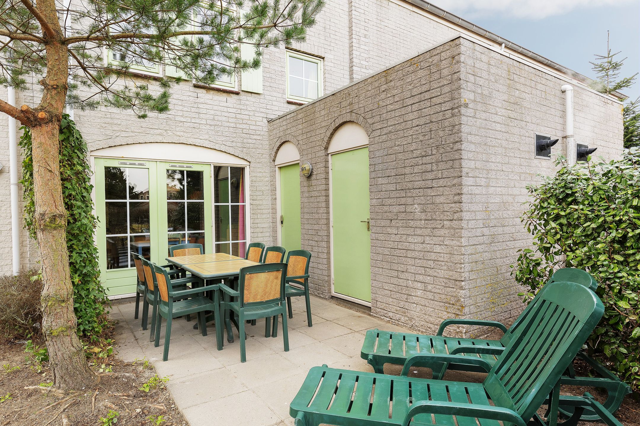 4-bedroom freehold villa in Ouddorp — photo 2 of 5