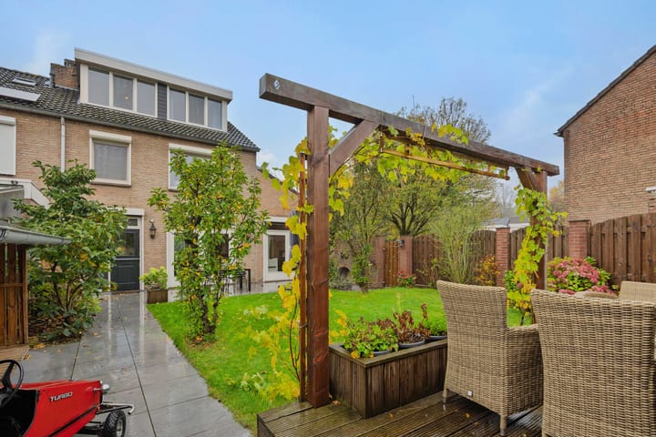 Foto 35 van De Braackenlaan 16