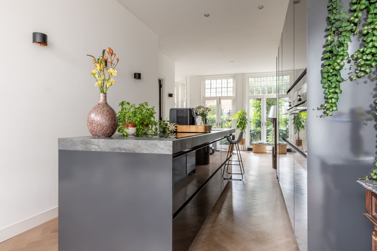 Photo 5 of Bloemendaalseweg 243