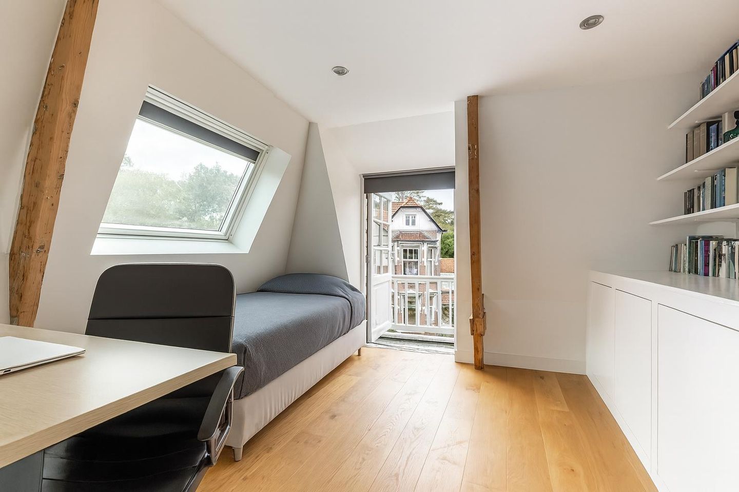 Photo 35 of Bloemendaalseweg 243