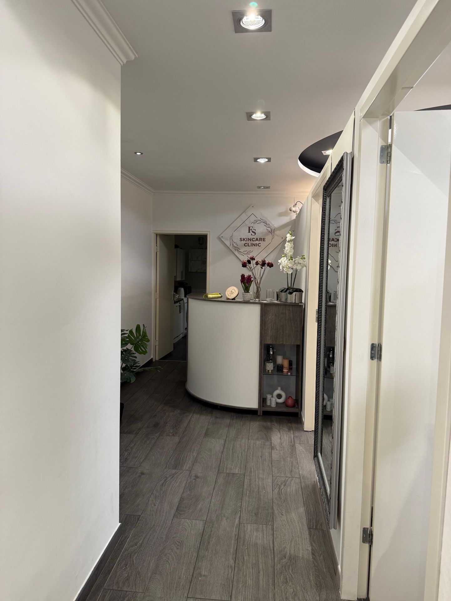 View photo 5 of Markt 24