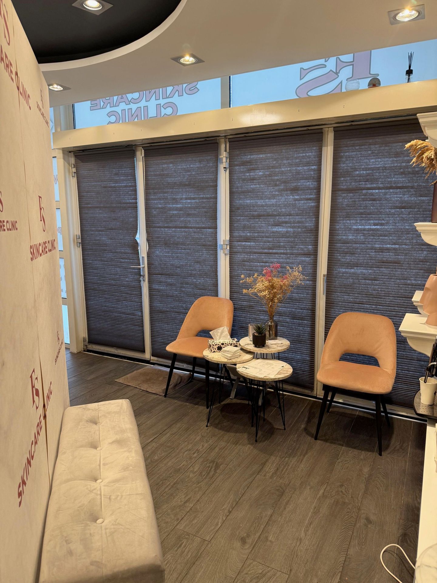 View photo 3 of Markt 24