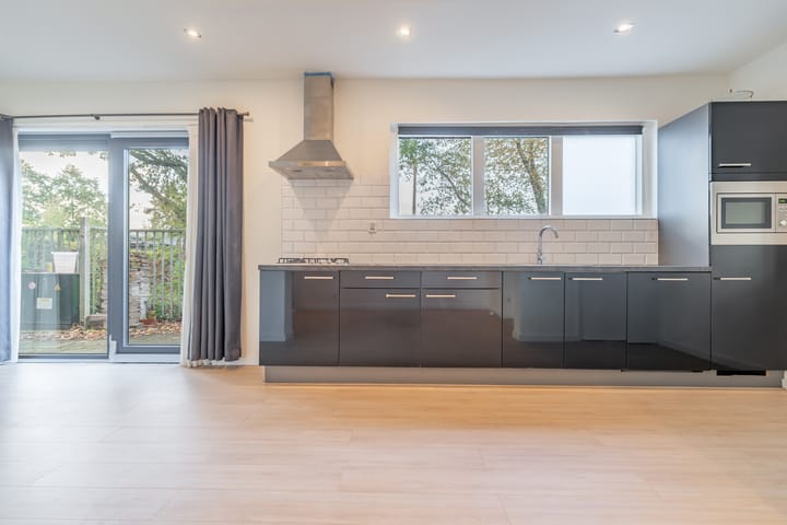 Foto 11 van Larixstraat 67