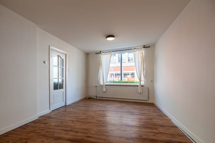 Photo 4 of Hoofdstraat 79