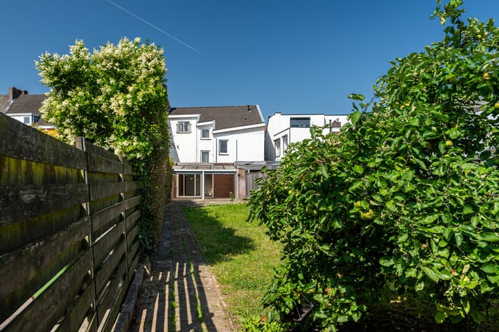 Photo 21 of Hoofdstraat 79