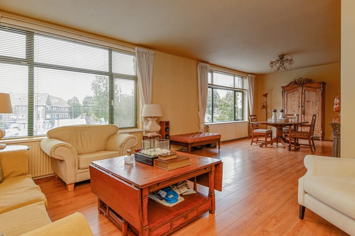 Photo 2 of Koningin Julianalaan 5