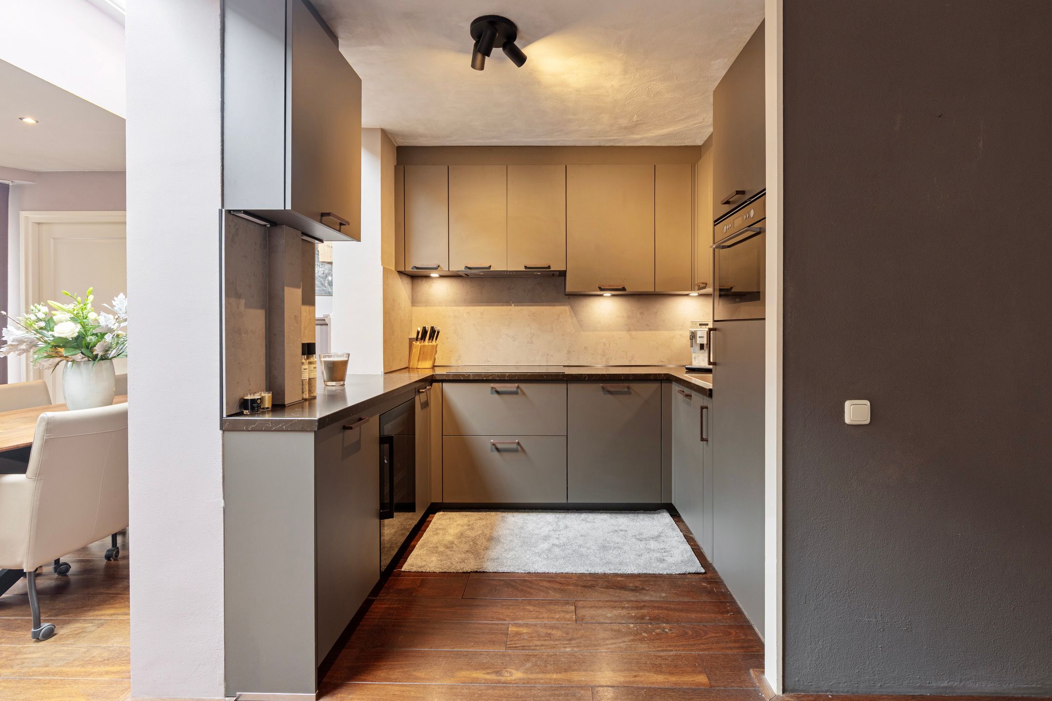 Foto 15 van Bareel 33