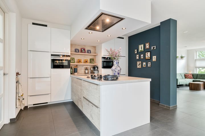 Foto 16 van Molenhofweg 5-A