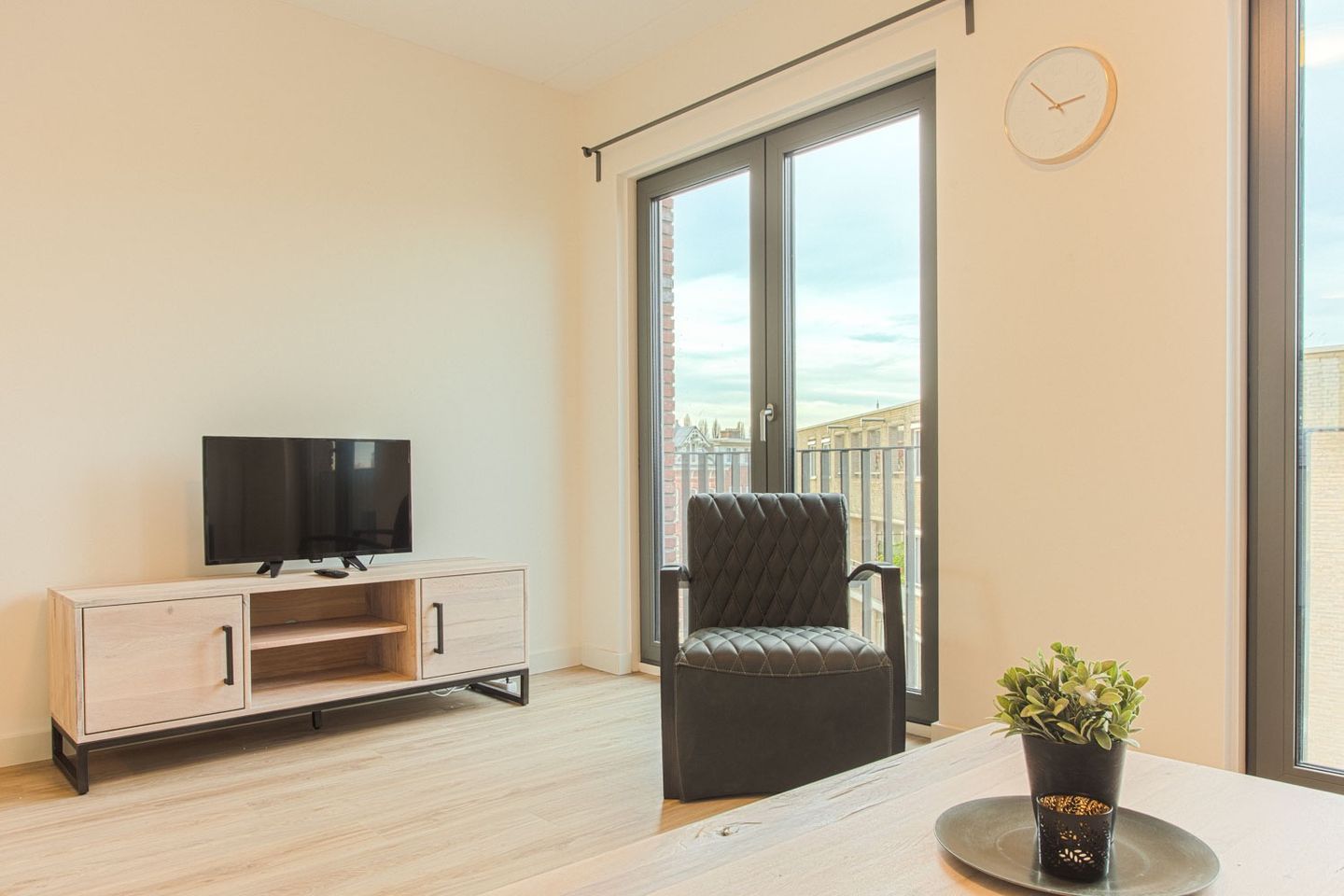 Photo 4 of Van Noordtstraat 5-C