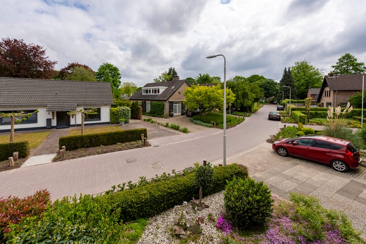 Photo 27 of Dr. Schaepmanstraat 9