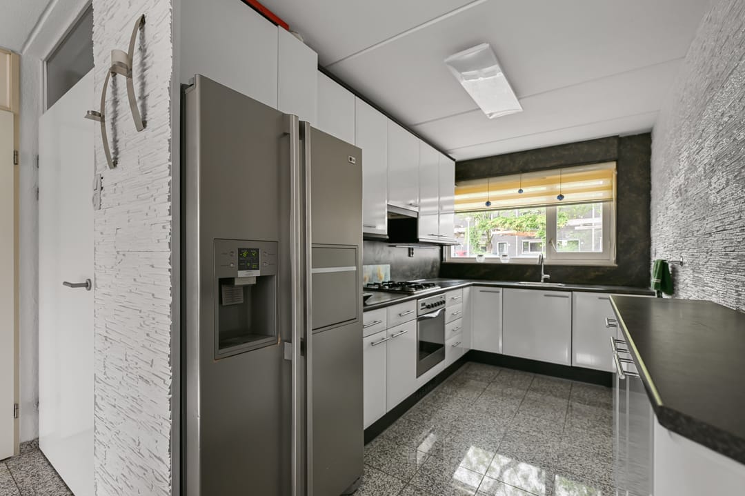 Photo 13 of Knokkestraat 11