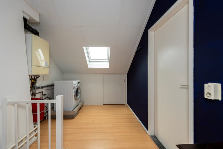 Photo 32 of Dr. Schaepmanstraat 9